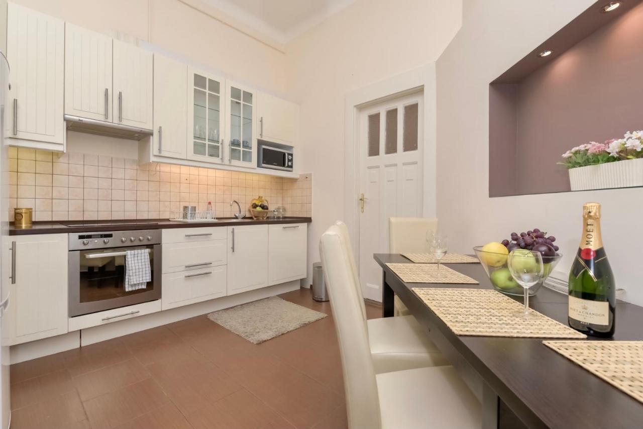 Corvina Apartment Budapest With Free Private Parking Exteriér fotografie