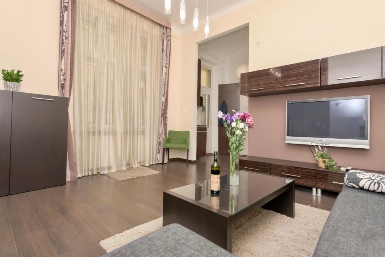 Corvina Apartment Budapest With Free Private Parking Exteriér fotografie
